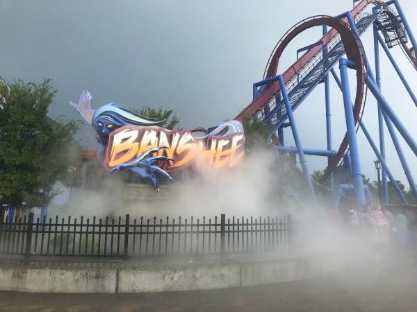 Banshee amusement park ride