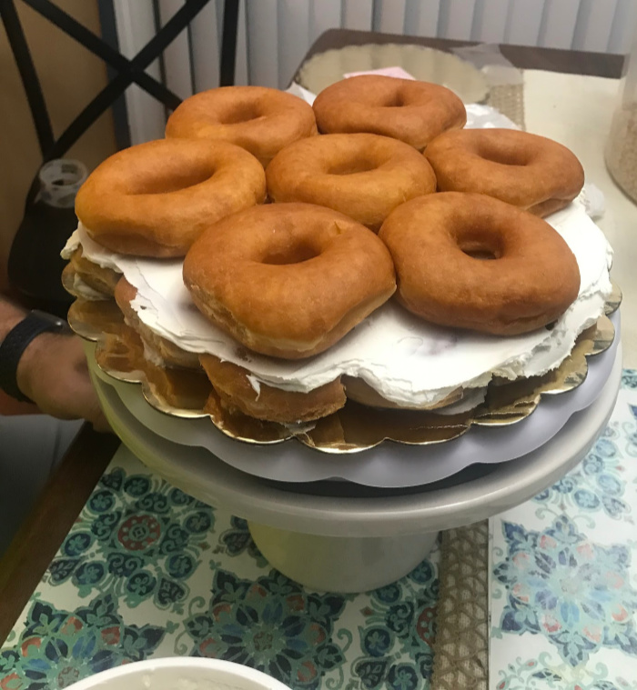 donut cake