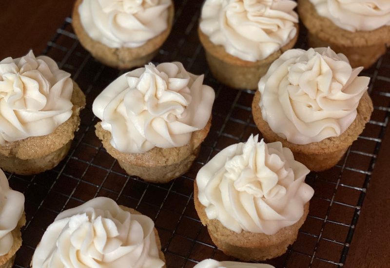 pineapple buttercream frosting